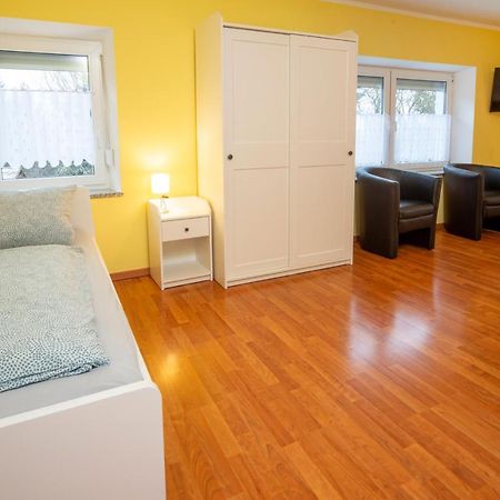 Monteur-/ Arbeiter-Apartment_ Wohnung 4 Мемминген Экстерьер фото